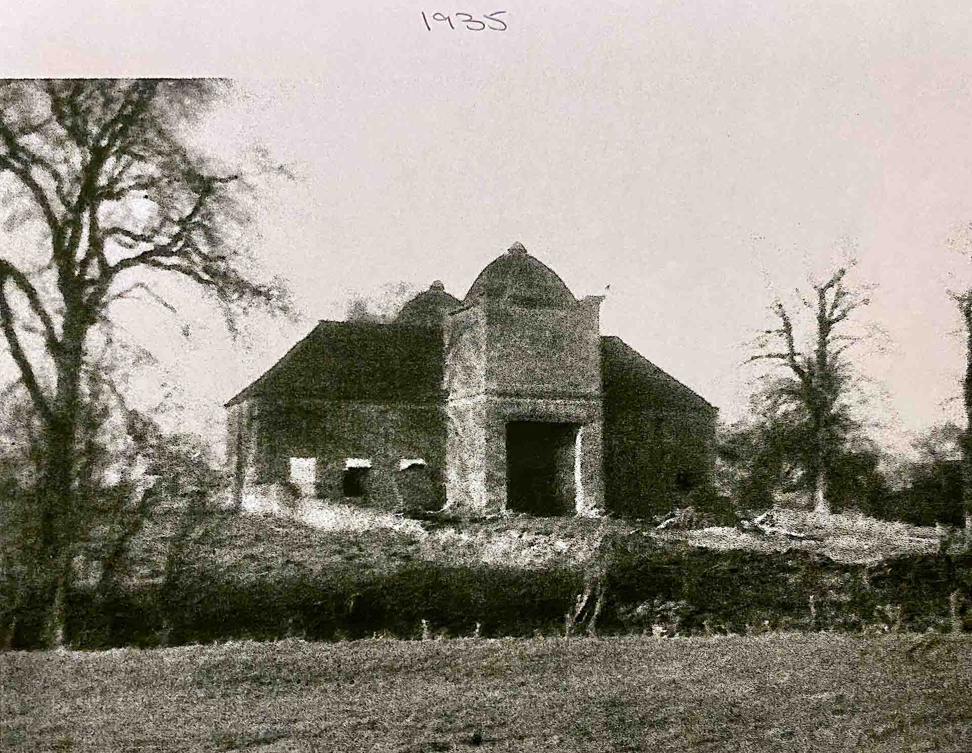 Hodges Barn In 1935